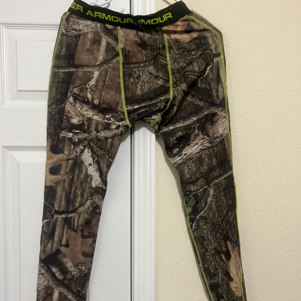 Under Armour base layer large